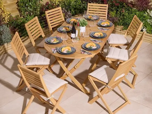 Rowlinson Ashdown Folding 8 Seat Oval Dining Set with Cushions