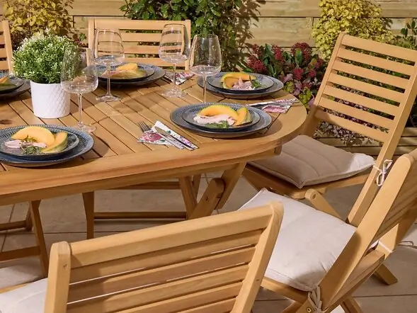 Rowlinson Ashdown Folding 8 Seat Oval Dining Set with Cushions